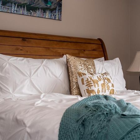 Fenwick Vacation Rental Open Hot Tub Glorious Mountain 2 Bedroom Canmore Esterno foto