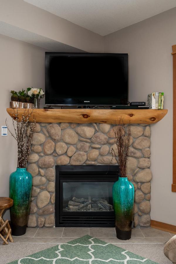 Fenwick Vacation Rental Open Hot Tub Glorious Mountain 2 Bedroom Canmore Esterno foto